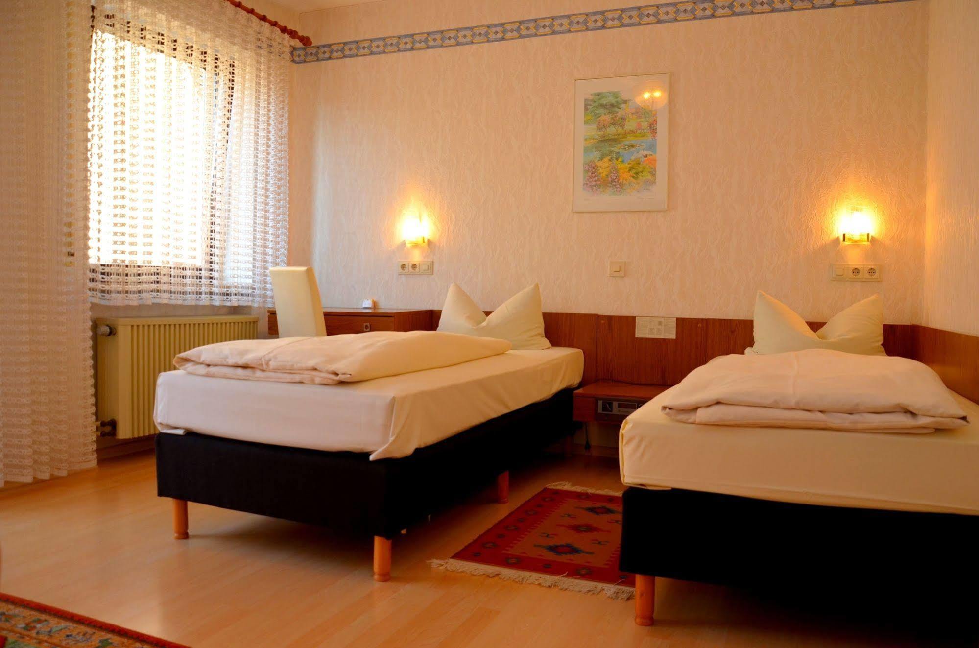 Akzent Hotel Meerfraeulein Wemding Exteriér fotografie